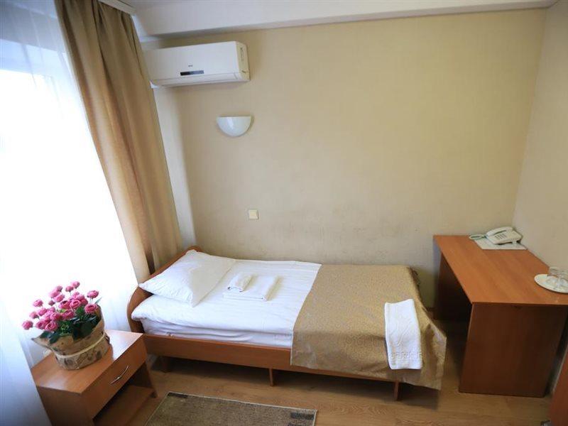 Holosiyvsky Hotel Киев Екстериор снимка