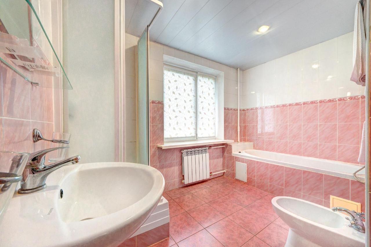 Holosiyvsky Hotel Киев Екстериор снимка