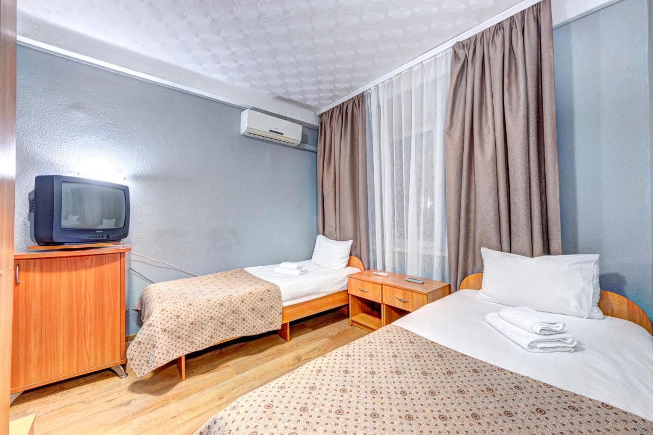 Holosiyvsky Hotel Киев Екстериор снимка