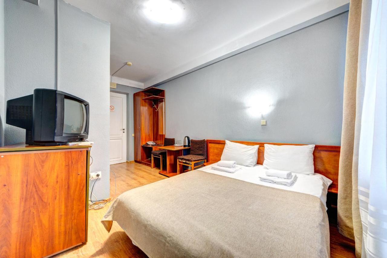 Holosiyvsky Hotel Киев Екстериор снимка