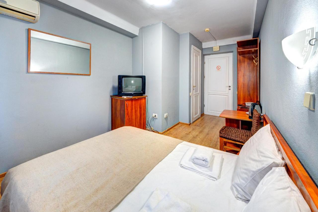 Holosiyvsky Hotel Киев Екстериор снимка