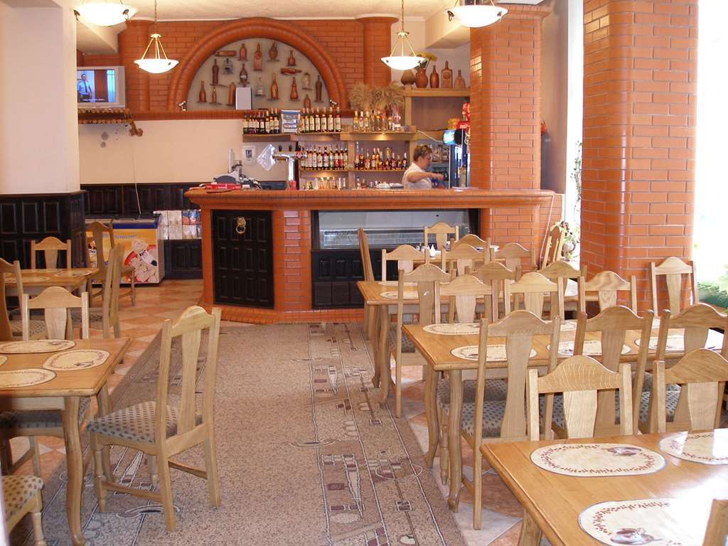 Holosiyvsky Hotel Киев Ресторант снимка