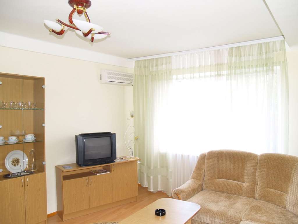 Holosiyvsky Hotel Киев Стая снимка