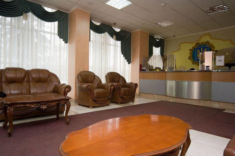 Holosiyvsky Hotel Киев Екстериор снимка